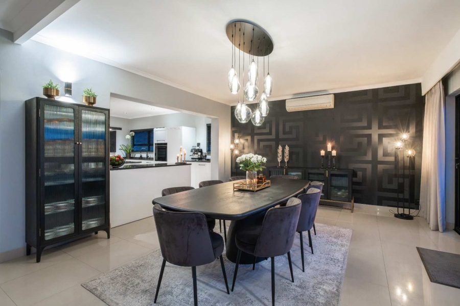 7 Bedroom Property for Sale in Oranjezicht Western Cape